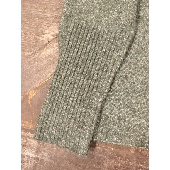 Legendary Outfitters Women’s Green Knit Sweater Size Large Soft Pullover - Picture 3 of 5
